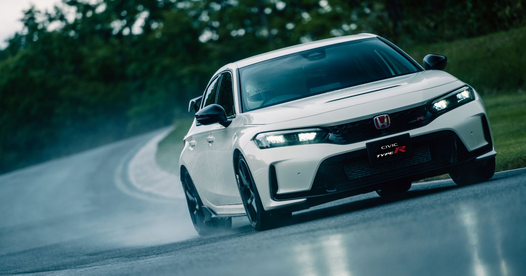 2023 Civic Type R On Race Track In The Wet