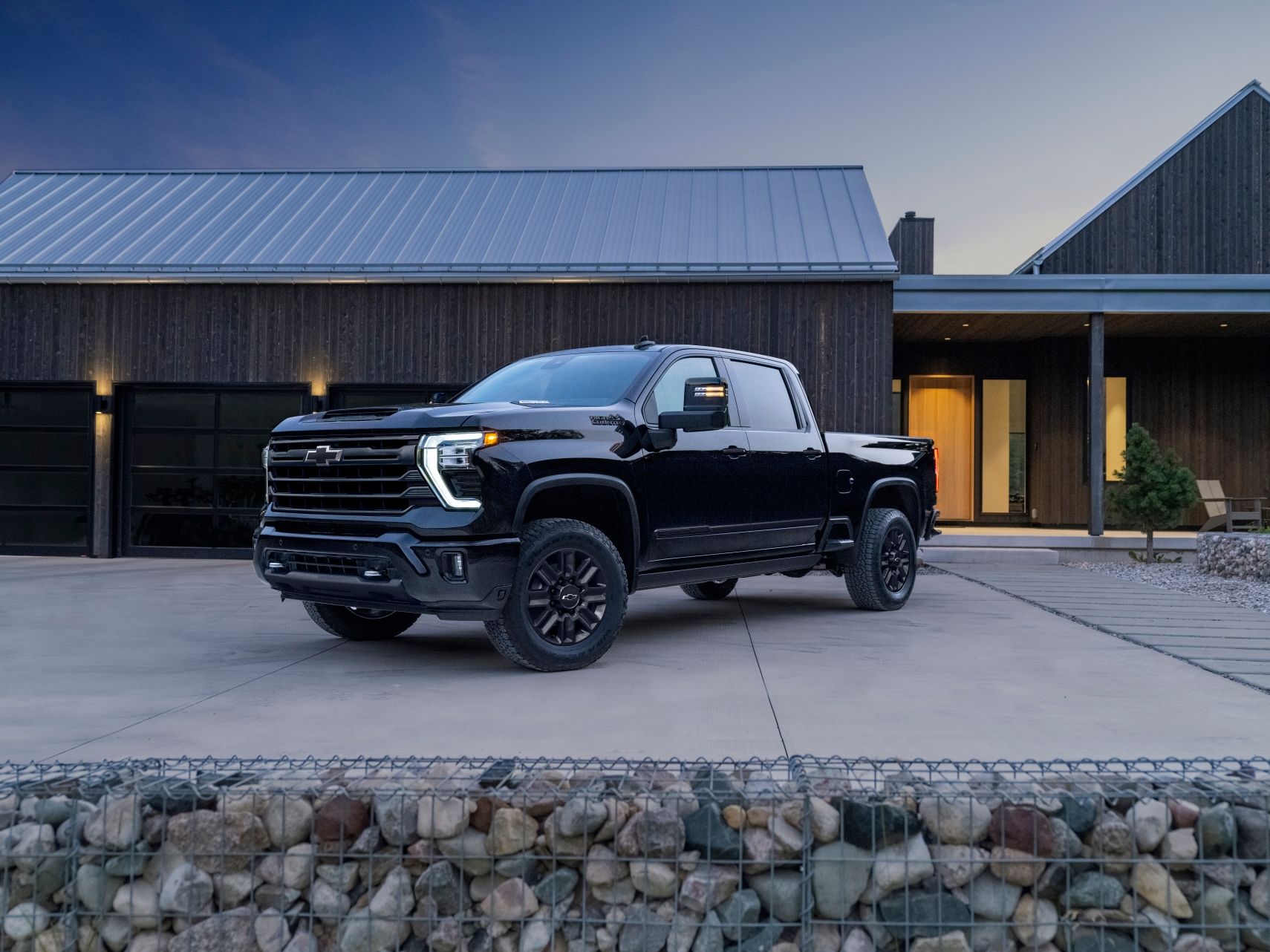 2024-chevrolet-silverado-2500hd-high-country-Midnight Front View