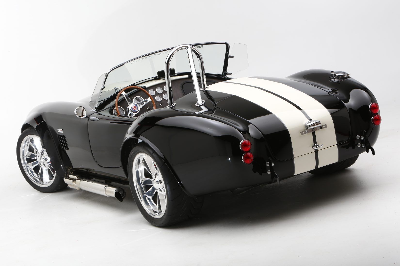 Here's What Gearheads Should Know About The Factory Five Cobra