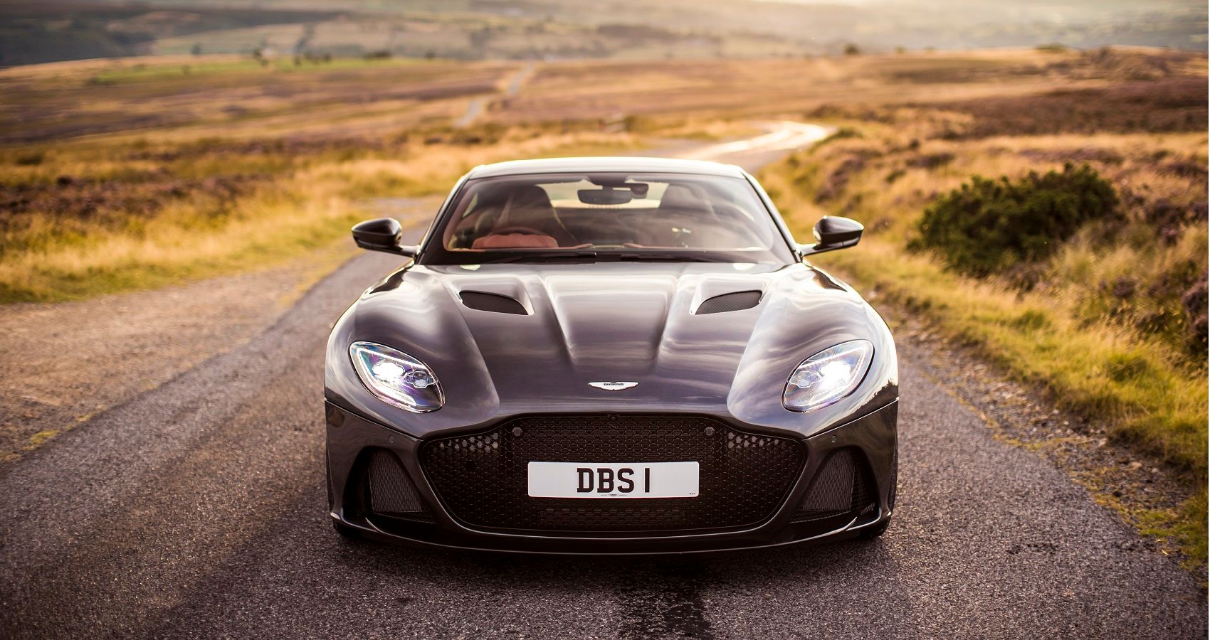 Aston Martin DBS Superleggera - Front