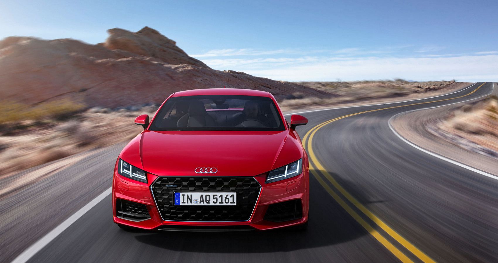 Audi TT - Front