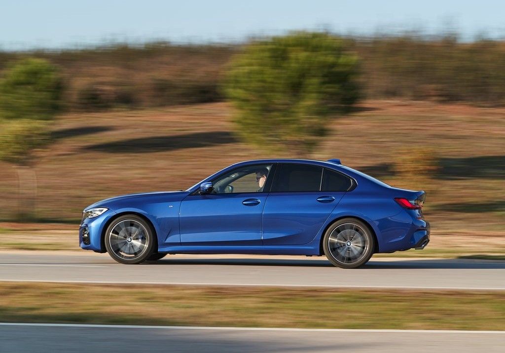 Blue 2019 BMW 3-Series Side Profile