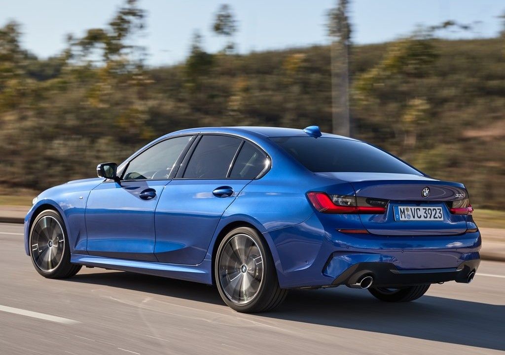 Blue 2019 BMW 3-Series Rear Profile