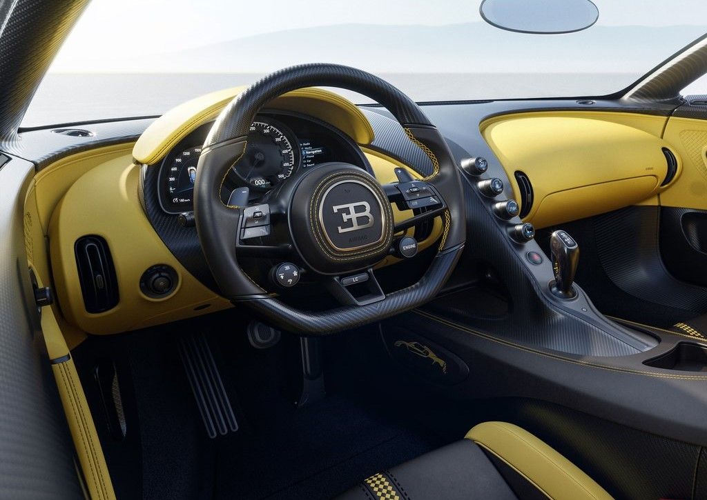 Bugatti-W16_Mistral-Interior