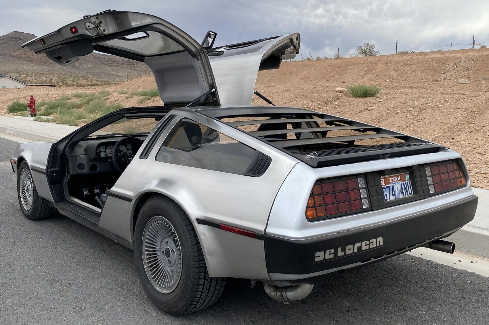 DeLorean DMC-12 - Rear