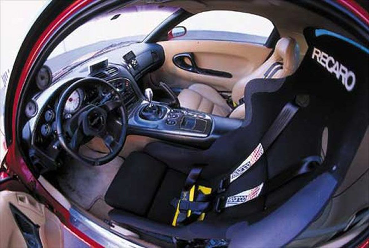 Dominic-Toretto-(Vin-Diesel)-Fast-&-Furious-Mazda-RX7-(Red)-_-Interior