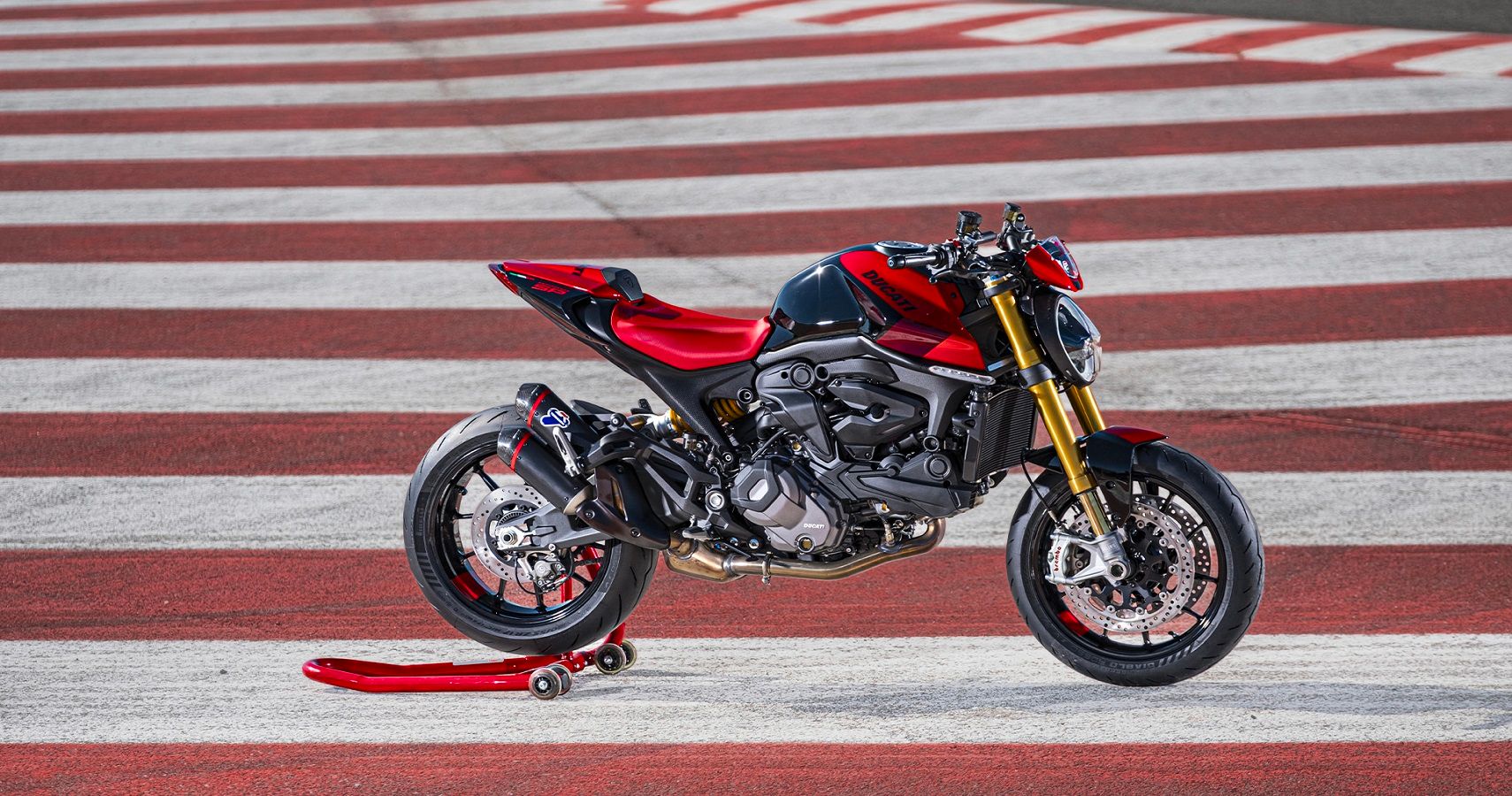 Ducati-Monster-SP-MY23-overview-gallery-06-1920x1080