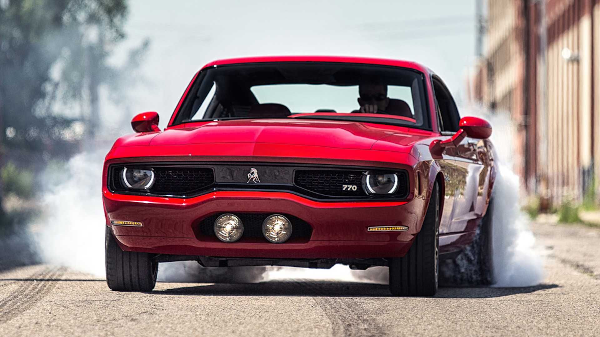 Red Equus Bass 770 on the road