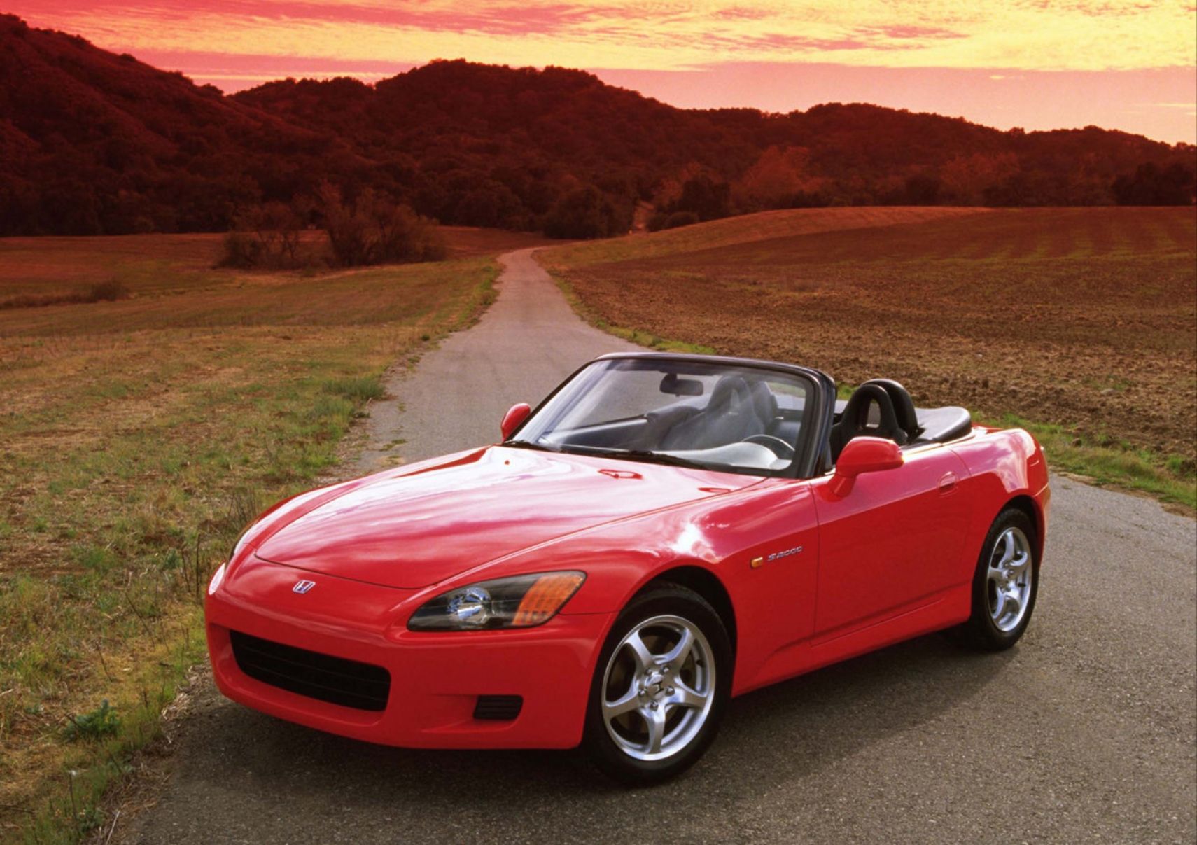 Honda-S2000-2000 Front Quarter View Red