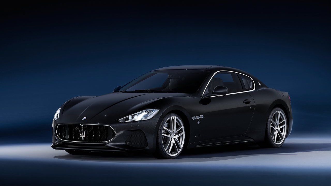 Maserati-GranTurismo-2018-Black