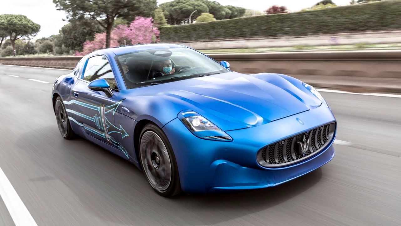 Blue Maserati GranTurismo Folgore on the road