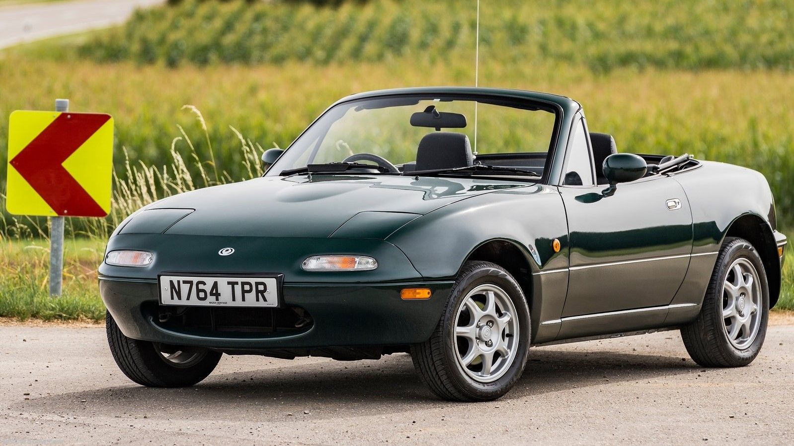 10 Reasons Why Gearheads Should Buy A Mazda Miata NA Right Now