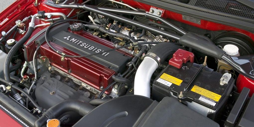 Mitsubishi Lancer Evolution VIII MR Engine Cropped