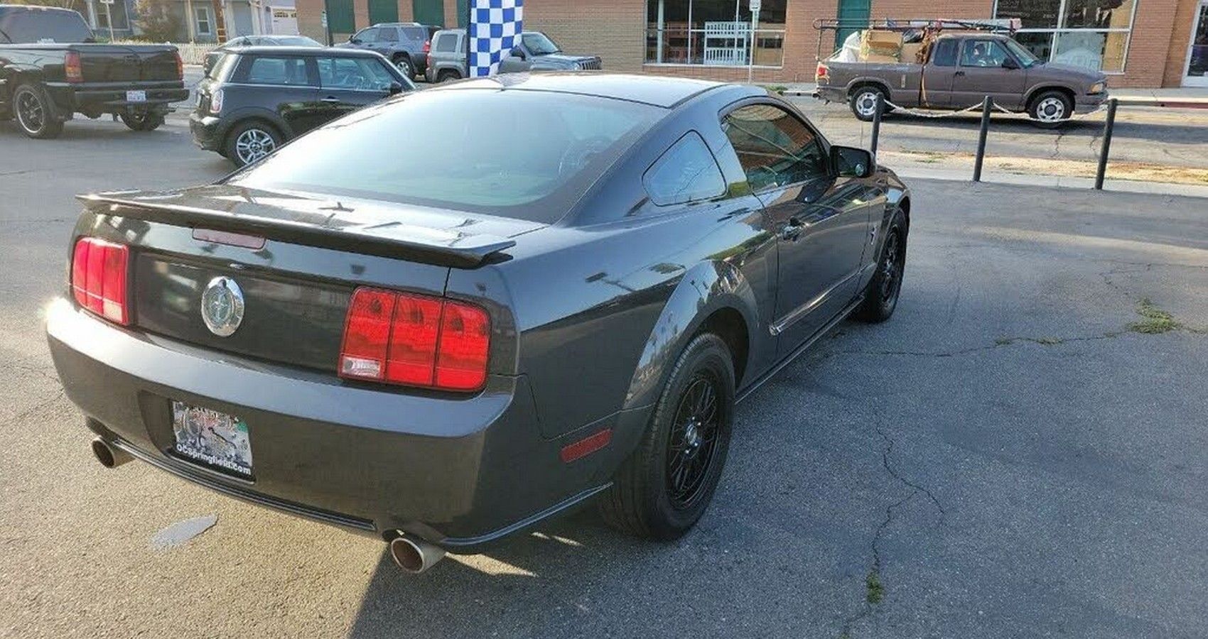 Mustang V6 Premium - Rear