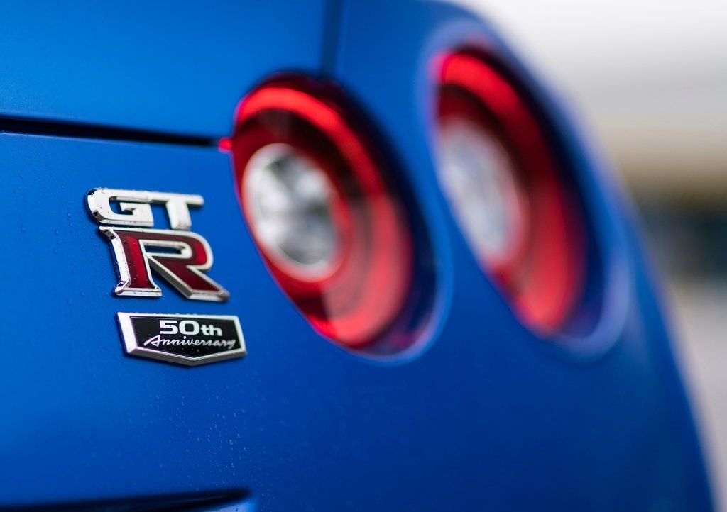 Nissan-GT-R_50th_Anniversary_Edition-Badge