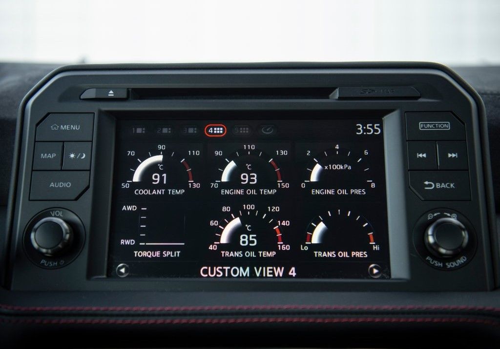 Nissan-GT-R_Nismo-screen