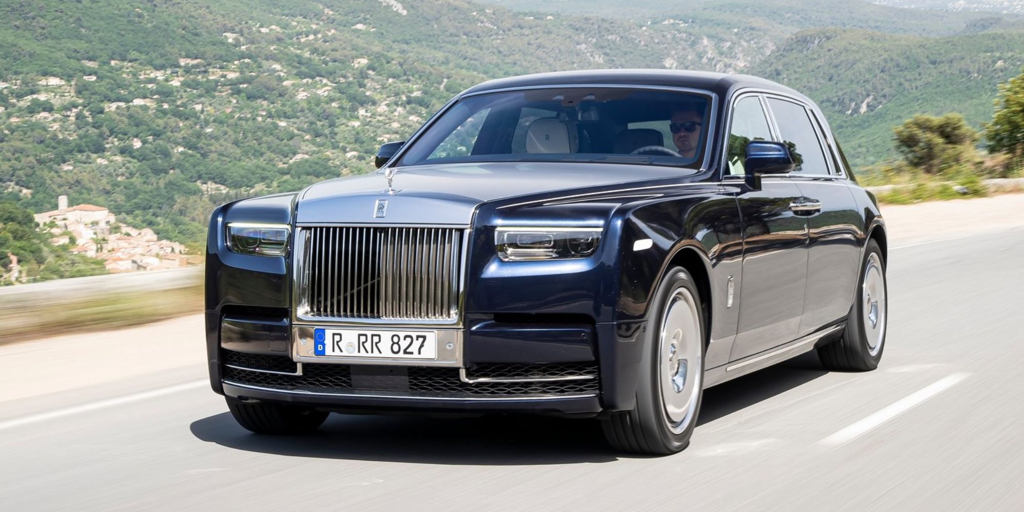 A Guide To Buying A 2023 Rolls Royce Phantom (Series II)