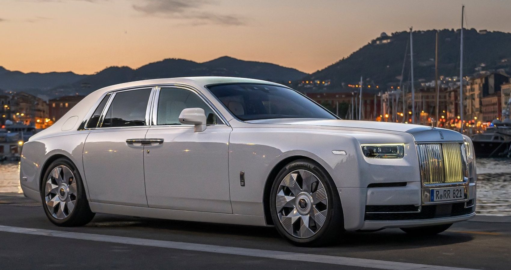 What Makes the All-New Rolls-Royce Phantom Worth $628,000