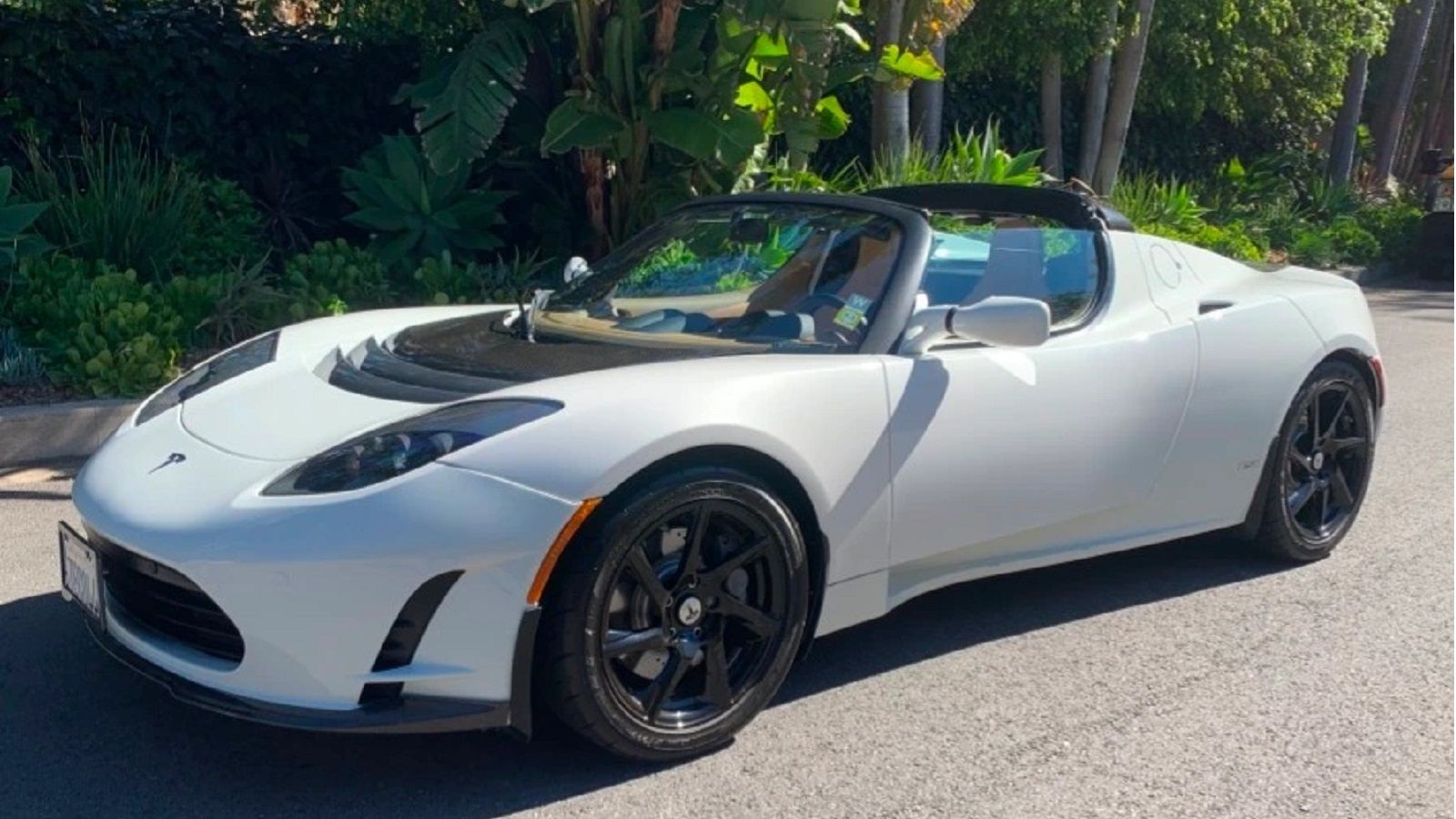 Tesla Roadster - Front