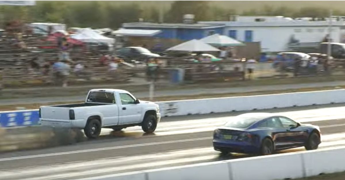 Watch A Few Muscle Cars Take On A Tesla Model S Plaid At The Drag Strip 5592