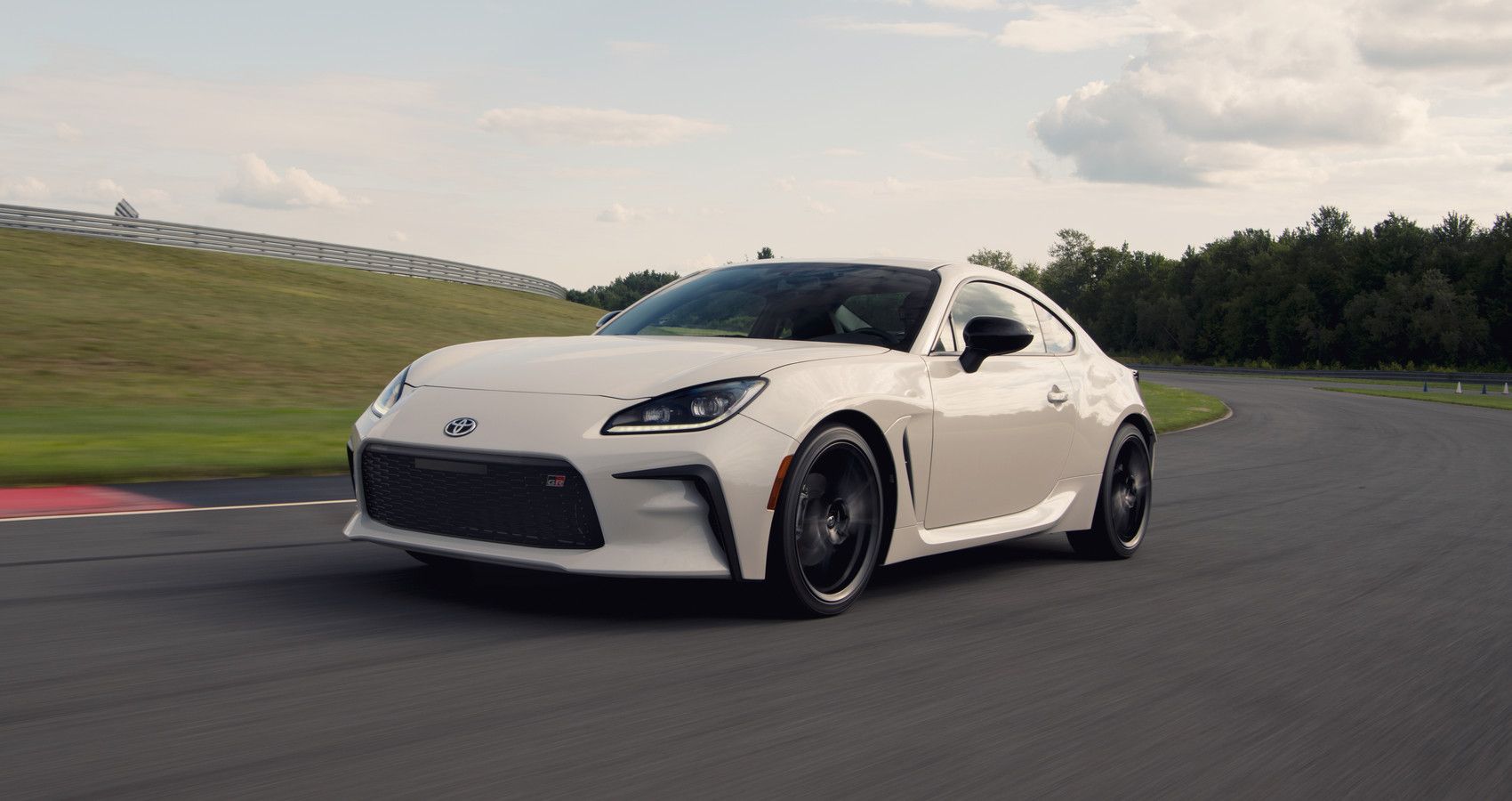 Toyota GR86 - Front quarter View, White - on track