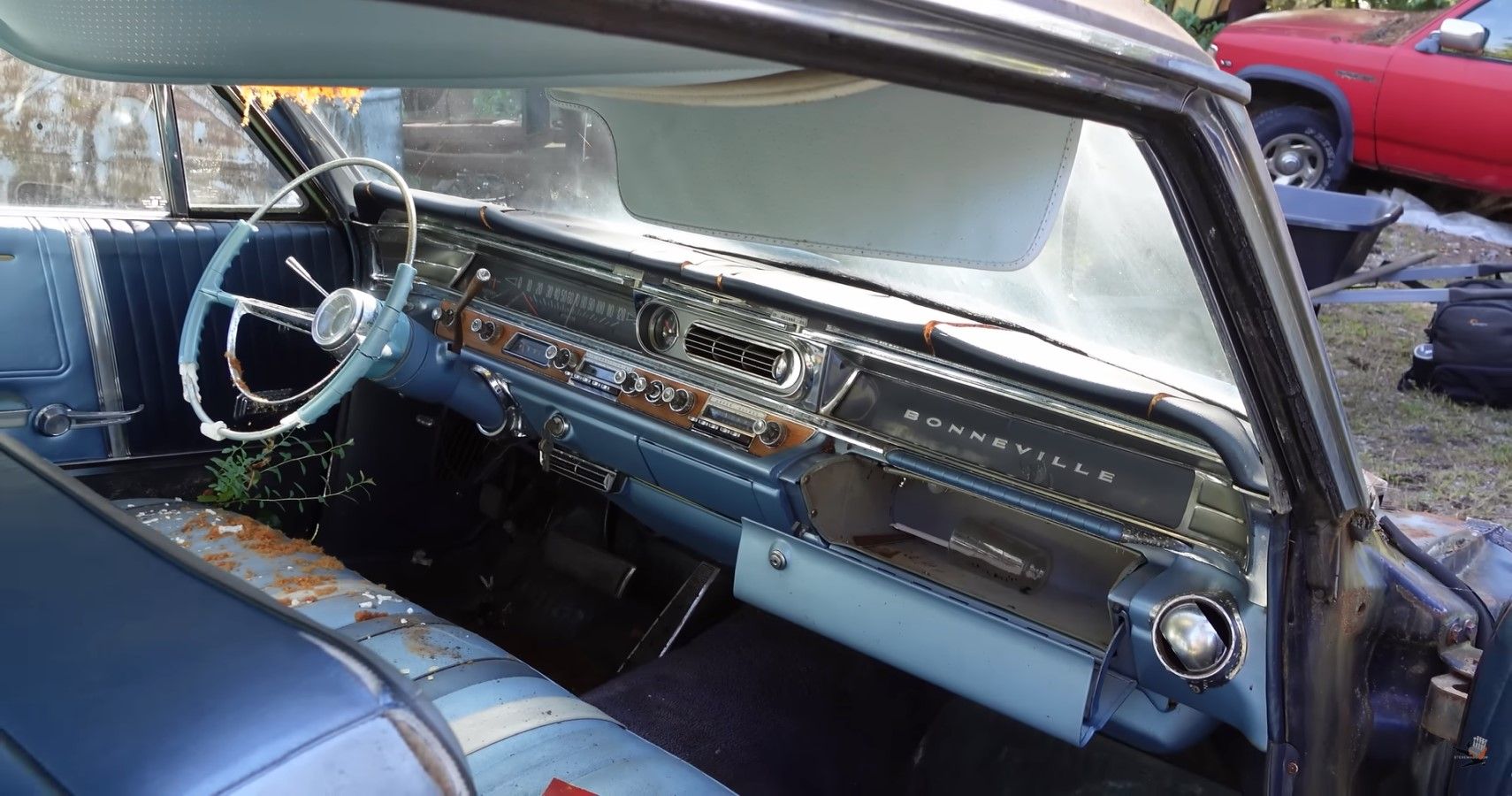 1963 Pontiac Bonneville interior view
