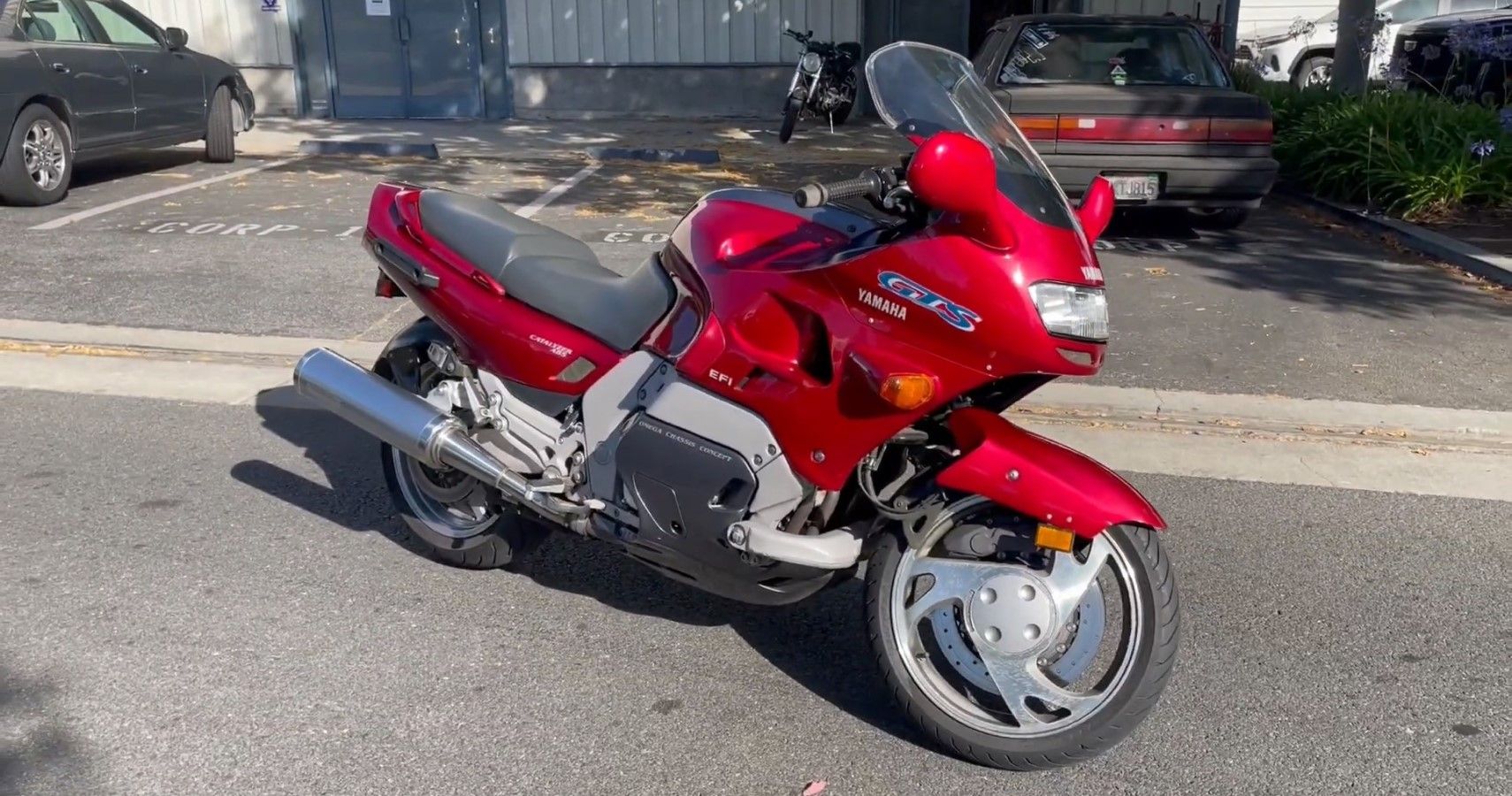 1990 Yamaha GTS1000 in red front third quarter view