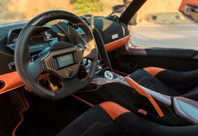 Mazzanti Evantra Pura interior