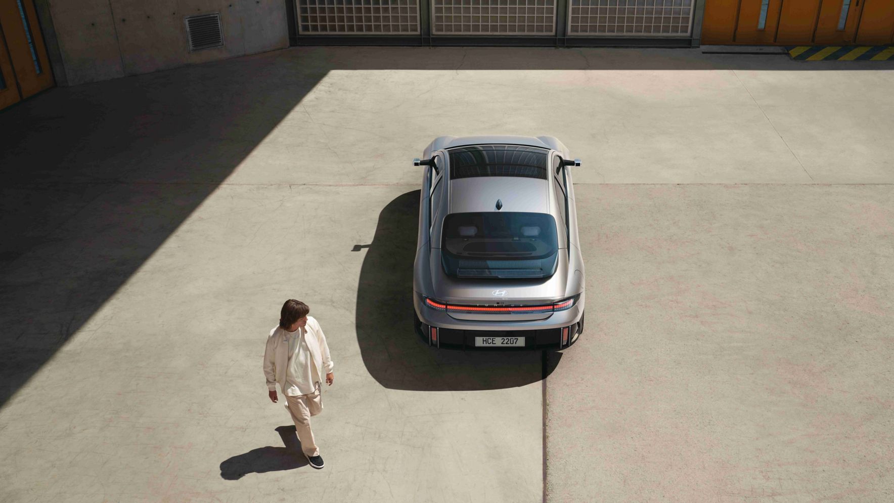 hyundai-ioniq-6-kv-exterior-02_Image Video Collection Layer Item Desktop