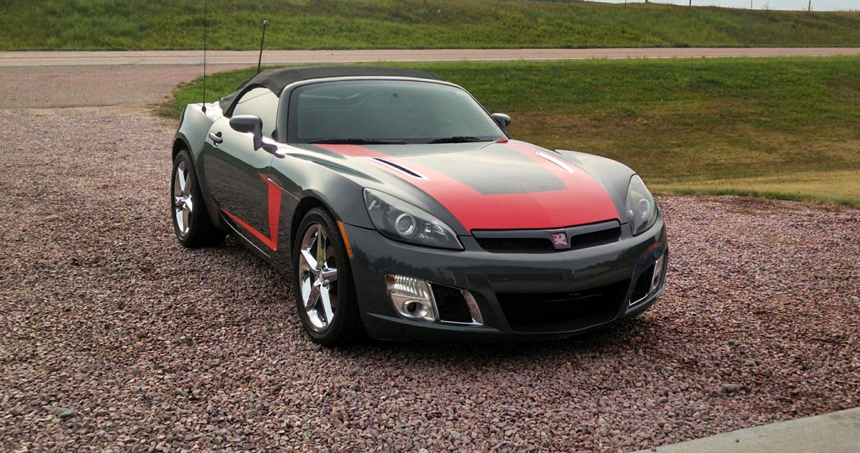 Here's What You Should Know Before Buying A Saturn Sky