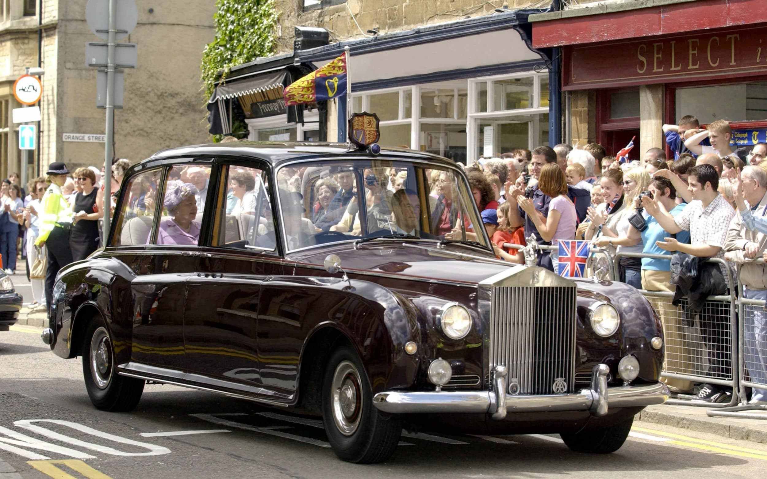 queens-1950-rolls-royce-phantom-iv-state-landaulette With The Queen Sitting Inside