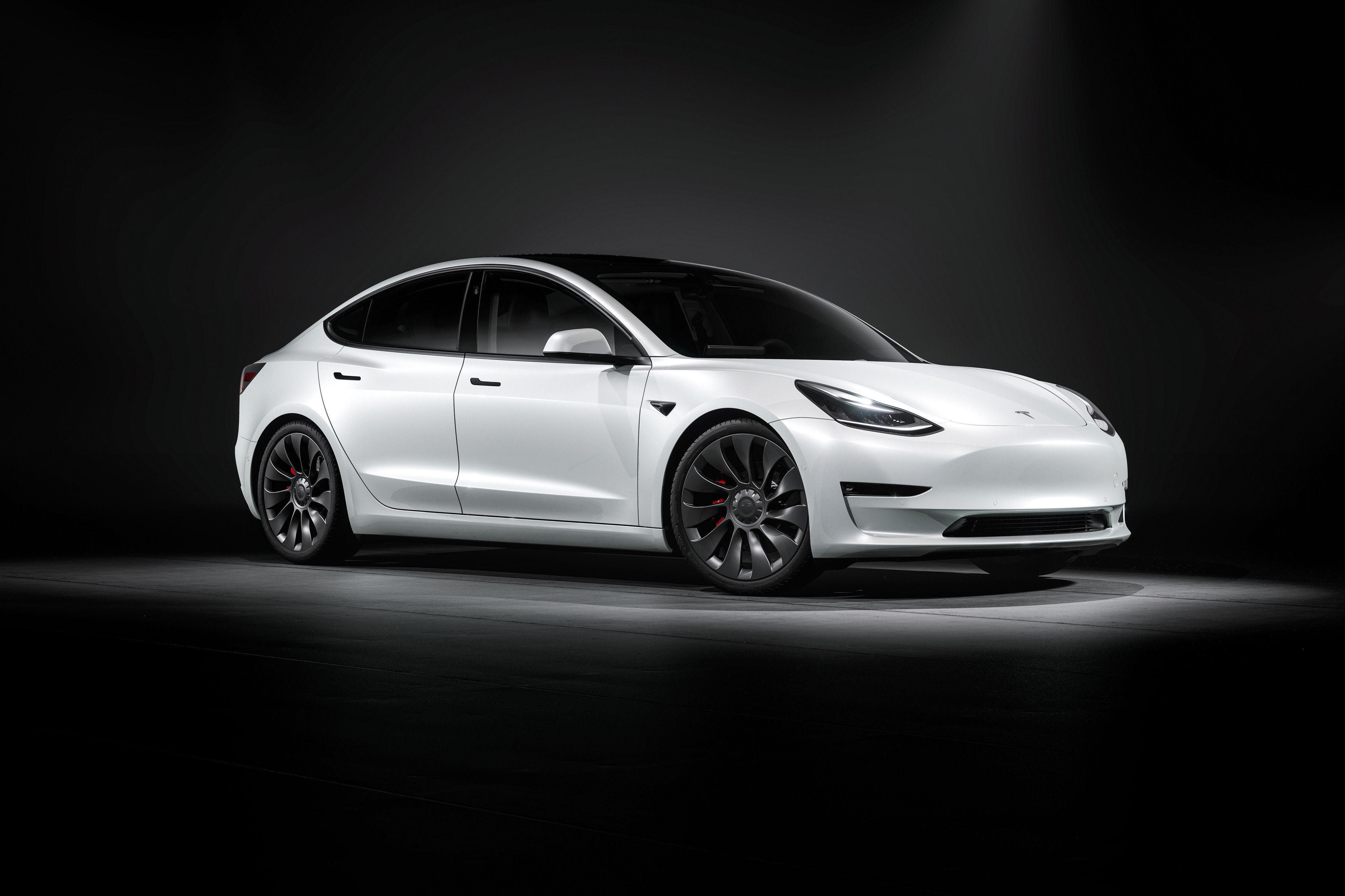 2023 Tesla Model 3 performance