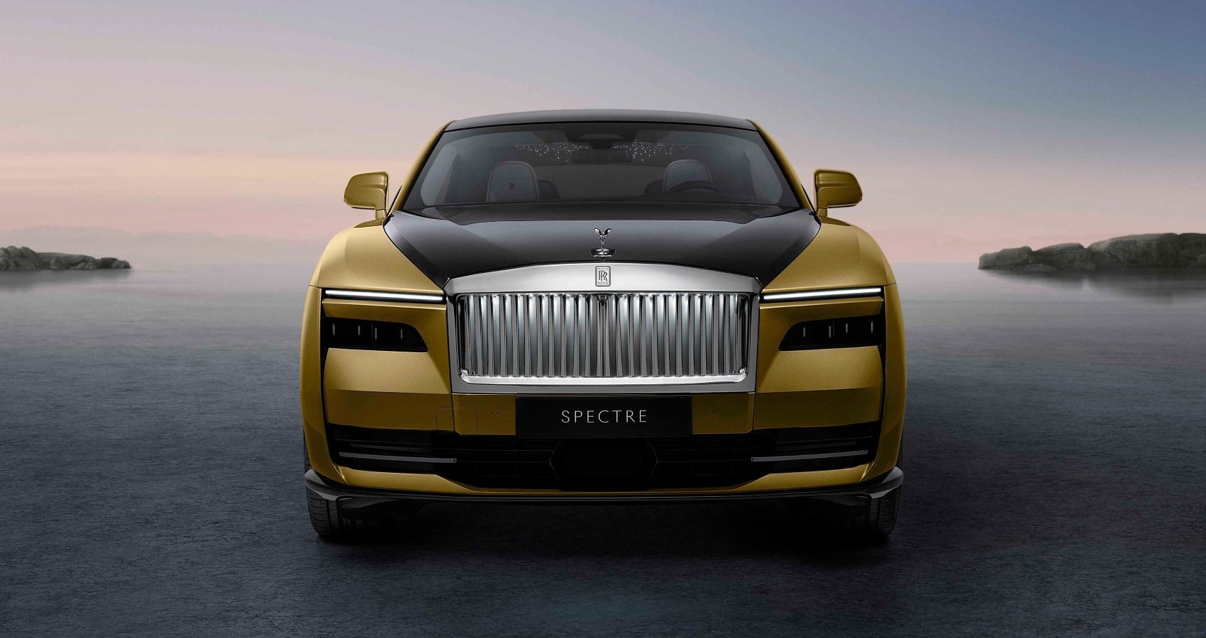 Front look of the 2024 Rolls-Royce Spectre