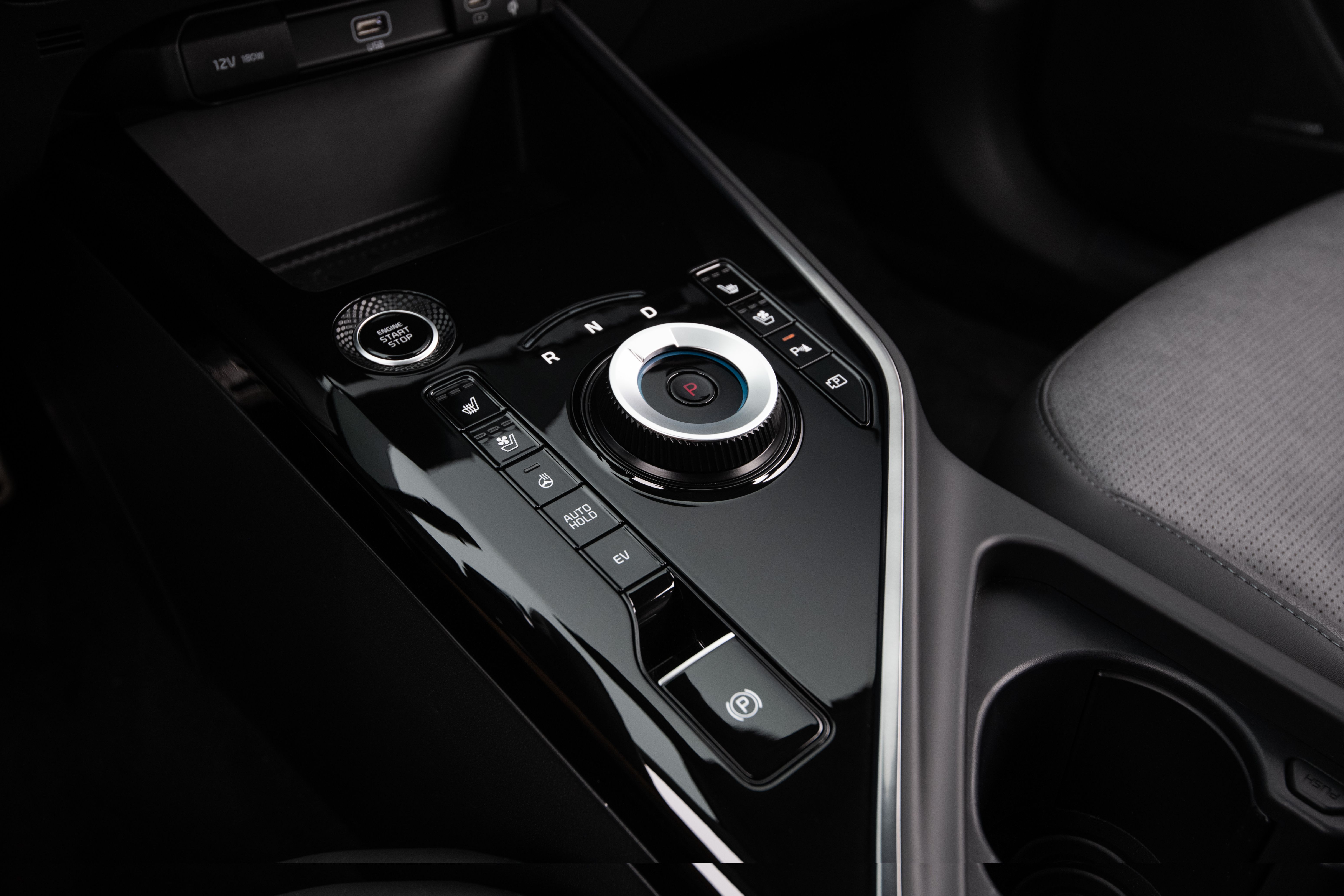 Here’s Why The Funky 2023 Kia Niro Hybrid Is A Great Deal Under 35,000