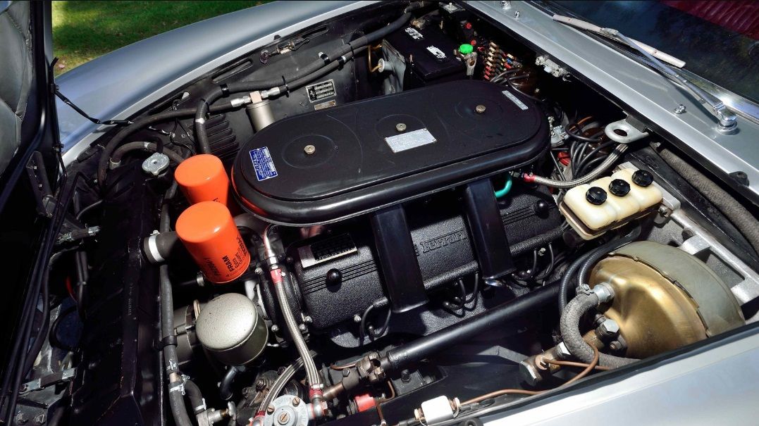 1968 Ferrari 330 GTS engine 