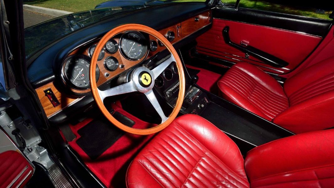 1968 Ferrari 330 GTS interior 