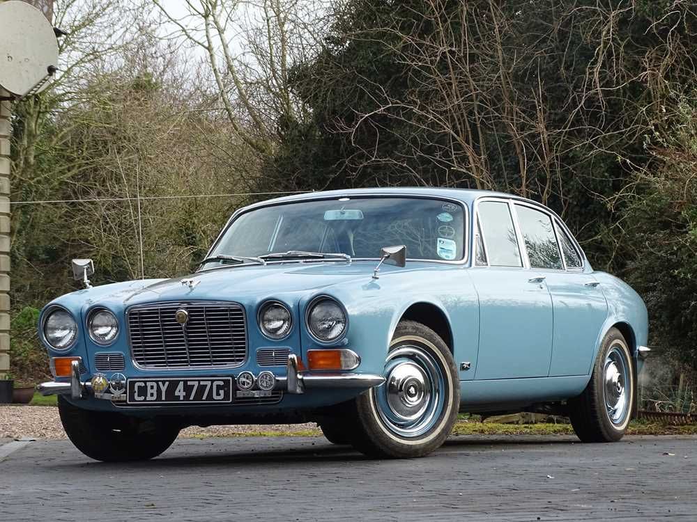 Blue 1969 Jaguar XJ6 4.2 on the driveway