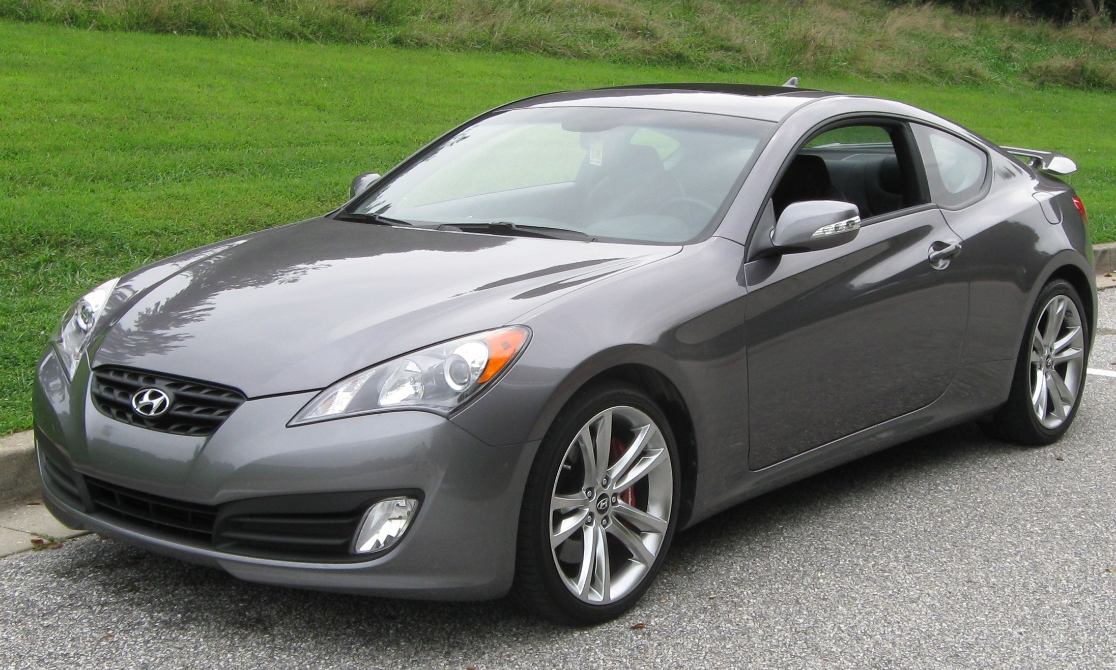 2010 Hyundai Genesis Coupe 3.8 Track