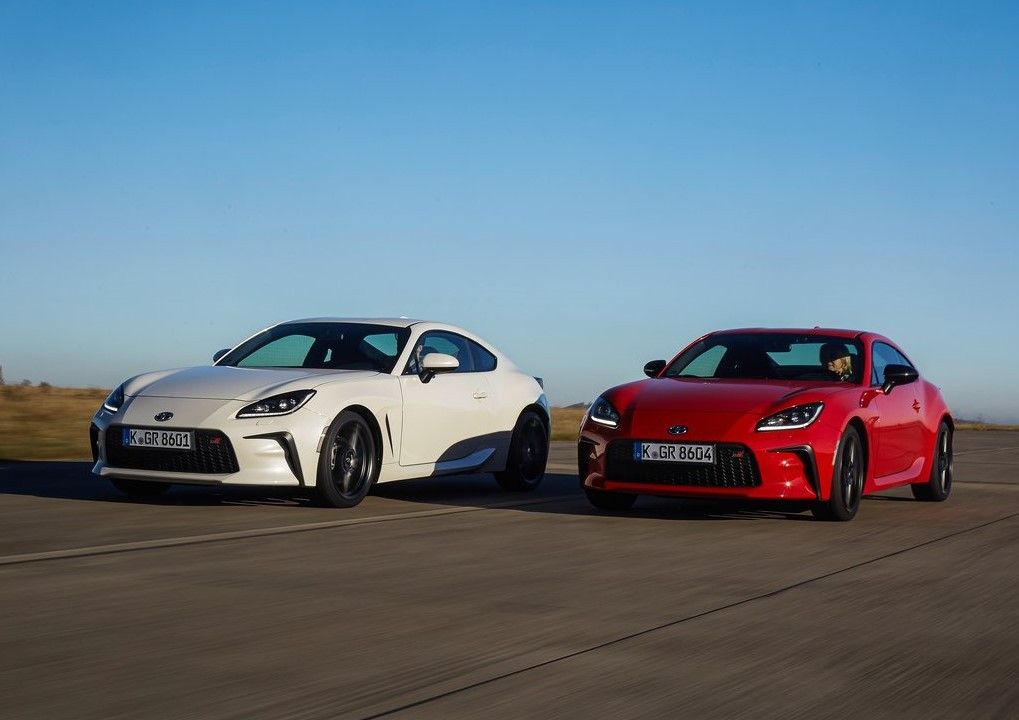 2023 White and Red Toyota GR86