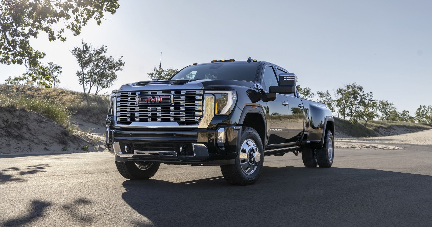 2024 GMC Sierra HD Elevated With More Powerful V8 And Cooler Looks