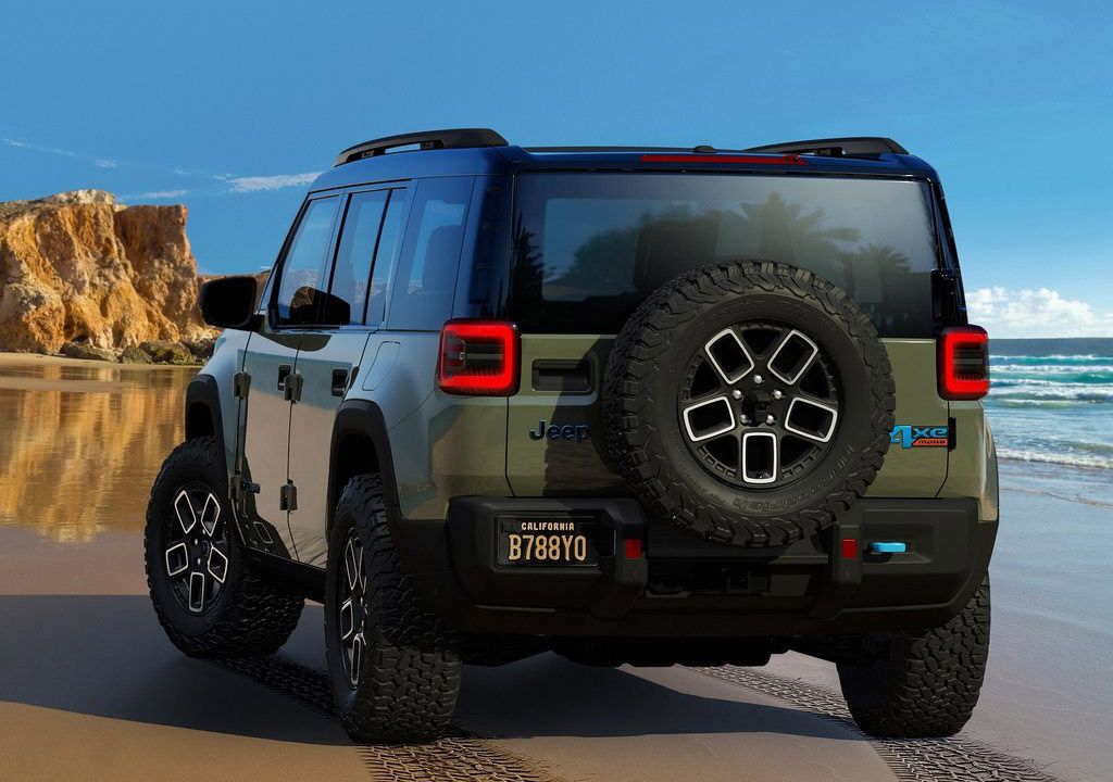 2024-jeep-reconcept-concept-exterior-rear-angle