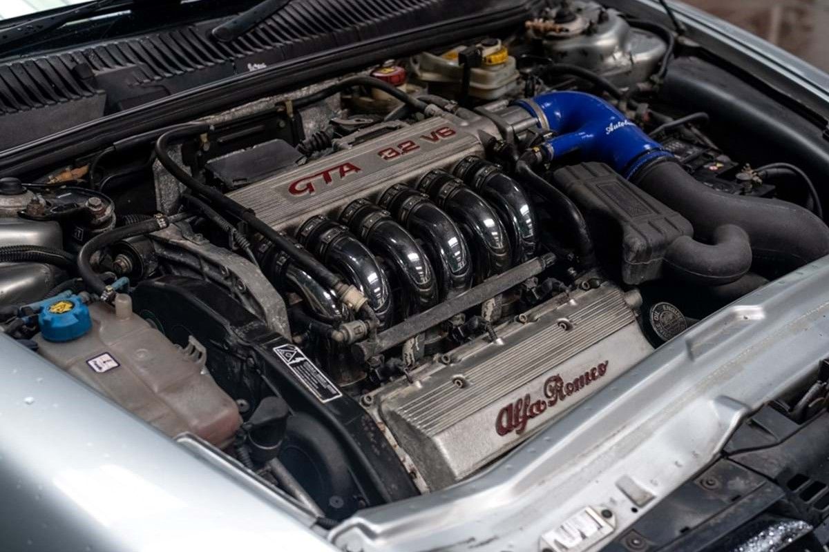 Alfa Romeo 156 GTA Engine Bay