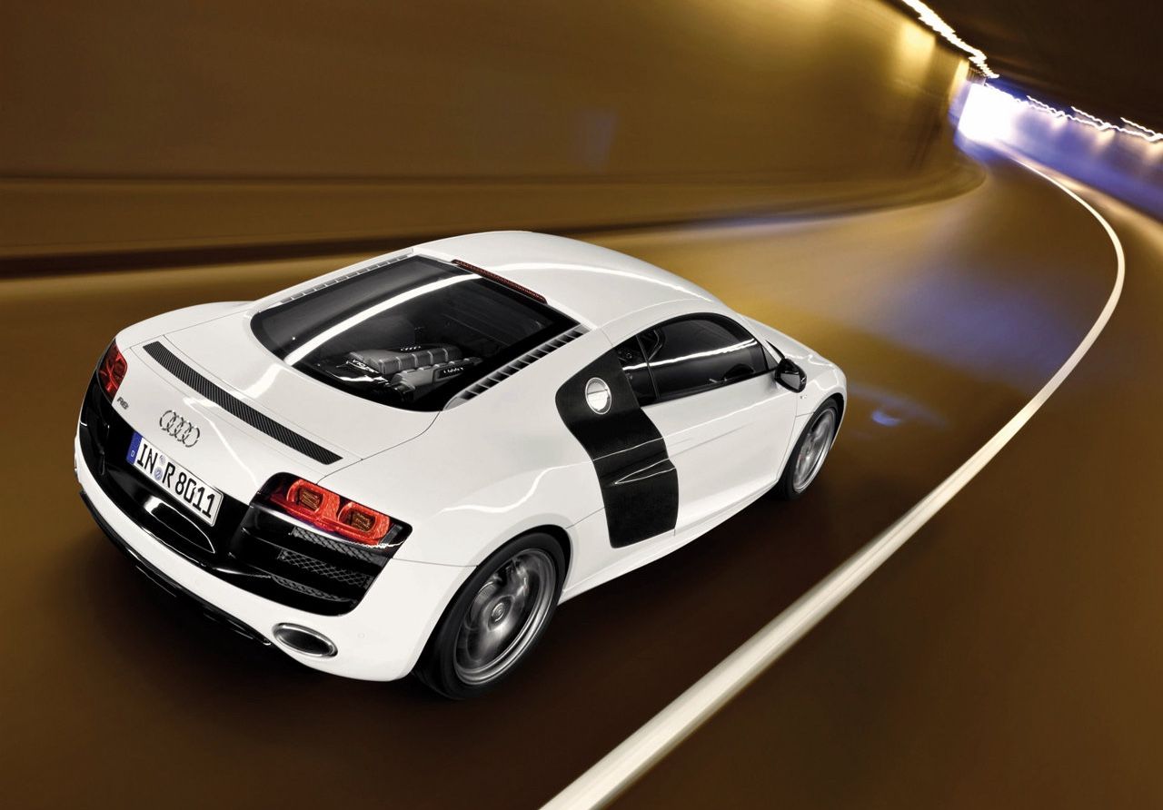 2010 White Audi R8 V10 Roof View In Tunnel