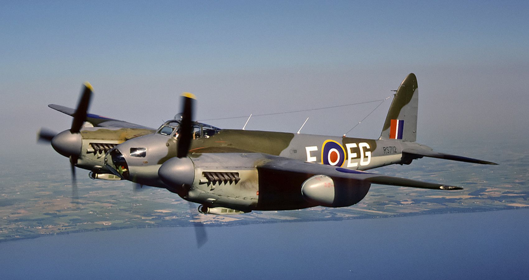 De Havilland Mosquito - Side
