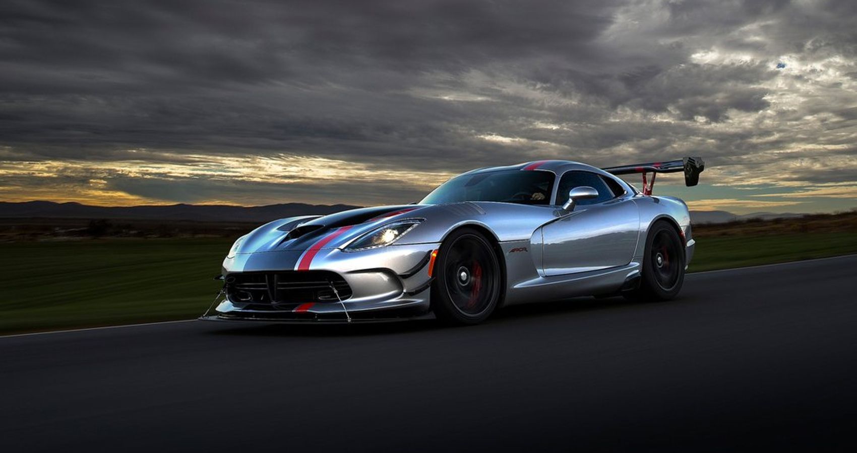 Dodge Viper ACR Extreme On The Move