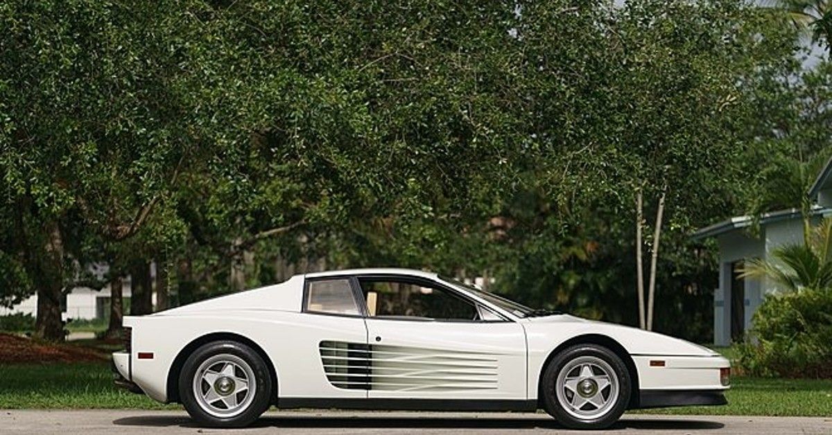 White 1986 Ferrari Testarossa - Miami Vice