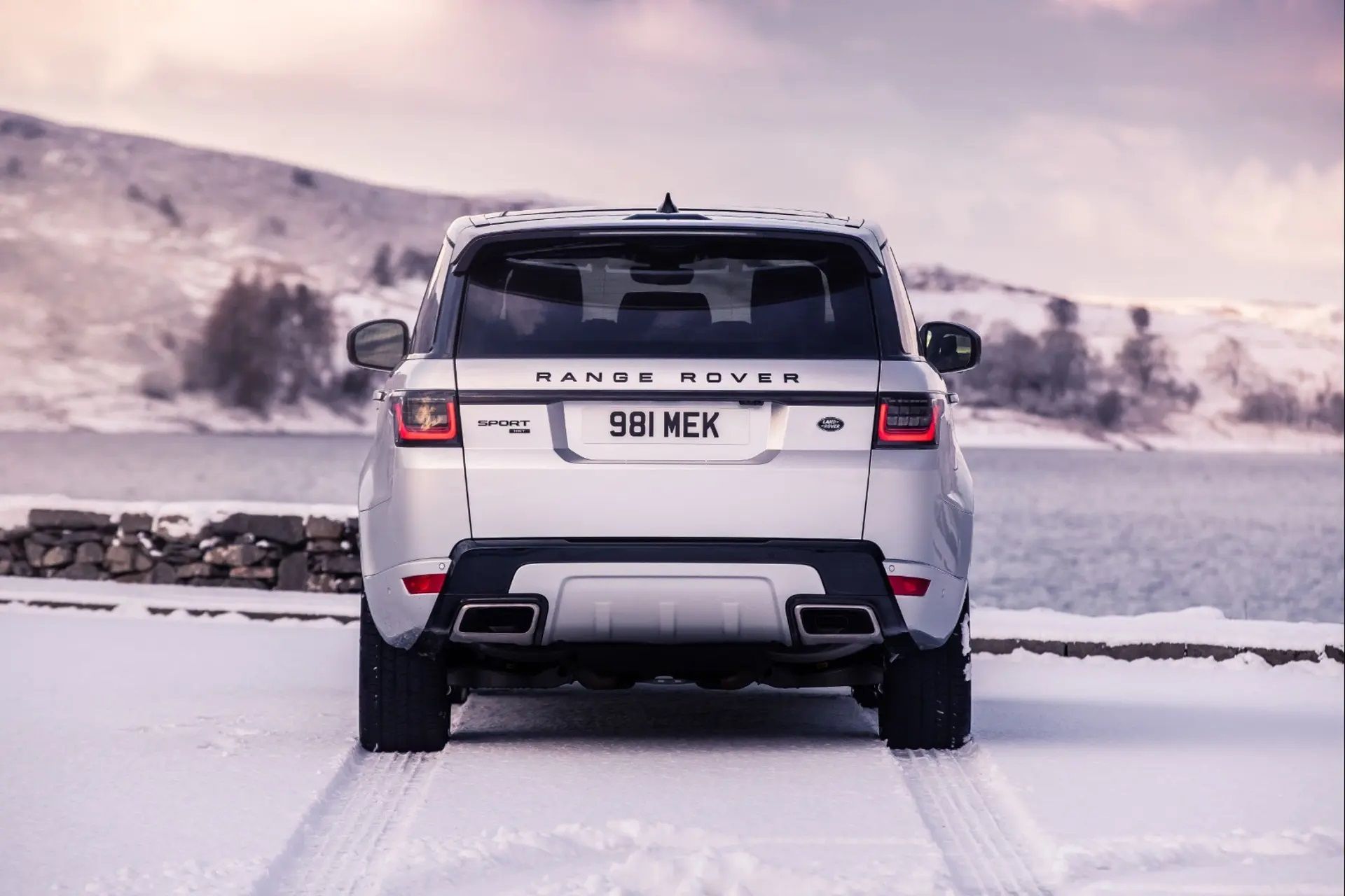 Land Rover Range Rover Sport HST rear profile