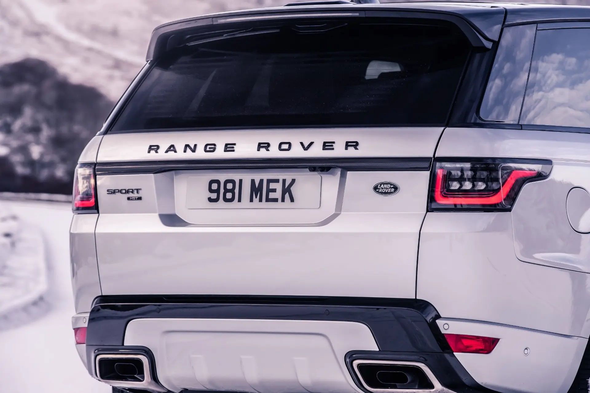 Land Rover Range Rover Sport HST rear 