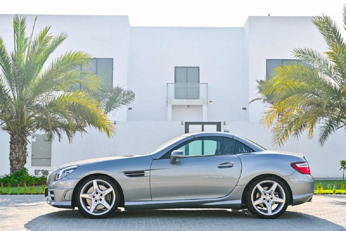 Mercedes SLK200 - side