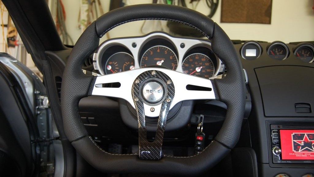 Nissan 350Z Aftermarket Steering Wheel